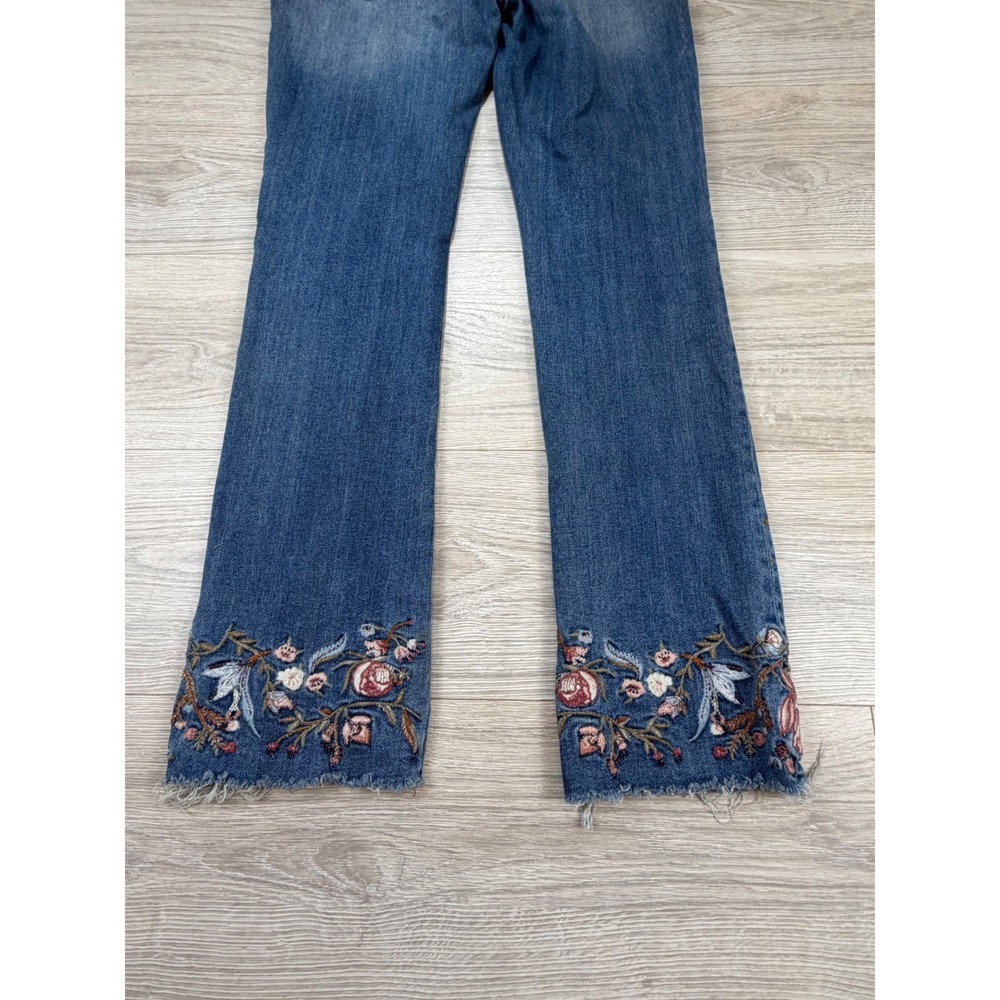 Driftwood Colette Floral Embroidered Straight Leg Jeans Medium Wash Blue W28 L26 - Picture 6 of 6